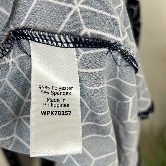 NWT 41 Hawthorn Kaitlyn Wrap Dress Navy 2X Geometric - Picture 10 of 11